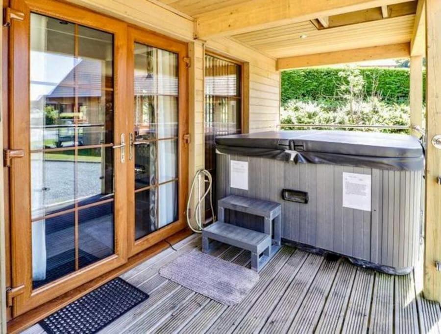 Artro Lodge Luxury 3 Bedroom, 3 Bathroom & Hot Tub Llanbedr  Extérieur photo