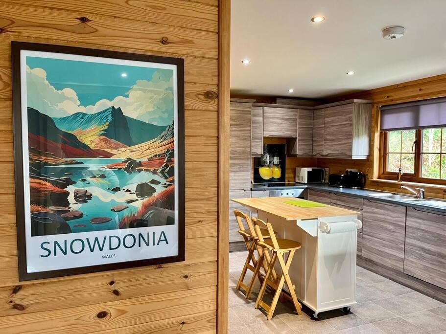 Artro Lodge Luxury 3 Bedroom, 3 Bathroom & Hot Tub Llanbedr  Extérieur photo