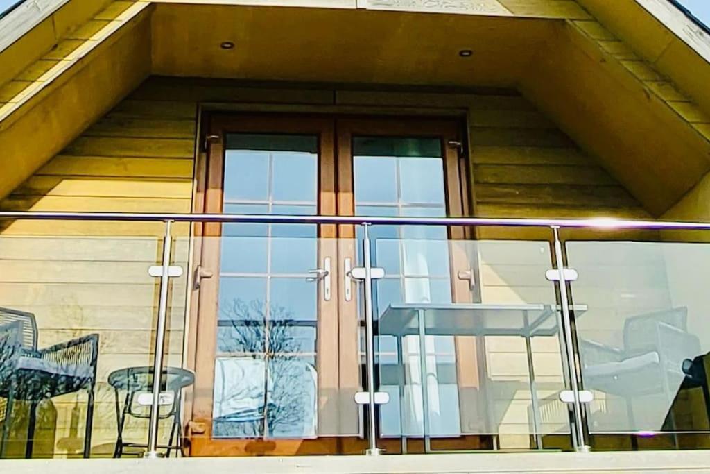 Artro Lodge Luxury 3 Bedroom, 3 Bathroom & Hot Tub Llanbedr  Extérieur photo